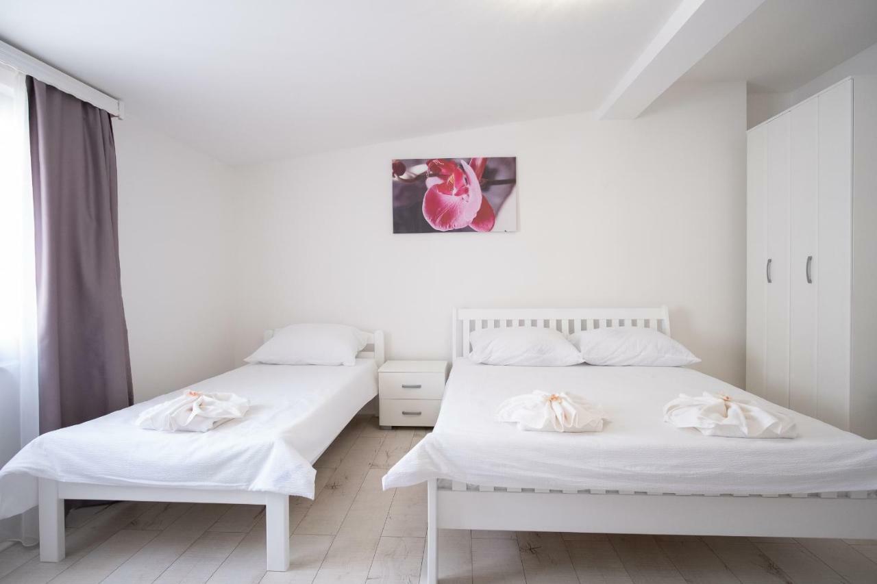 Apartmani Vila Kosa Требине Екстериор снимка